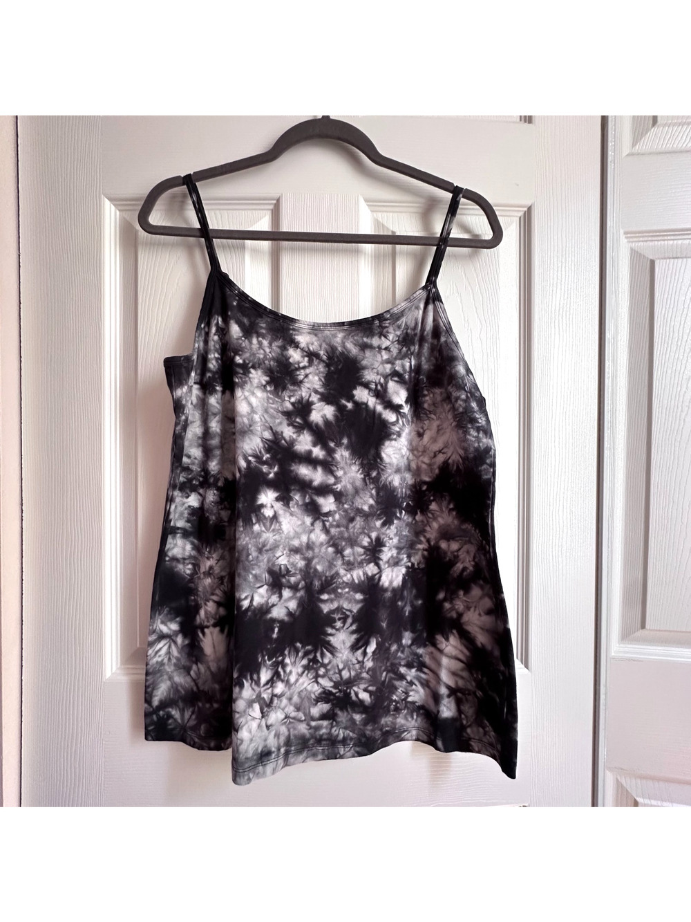 Torrid Womens 2X Black Gray Tie Die Foxy Spaghetti Strap Fitted Cami Tank NWT